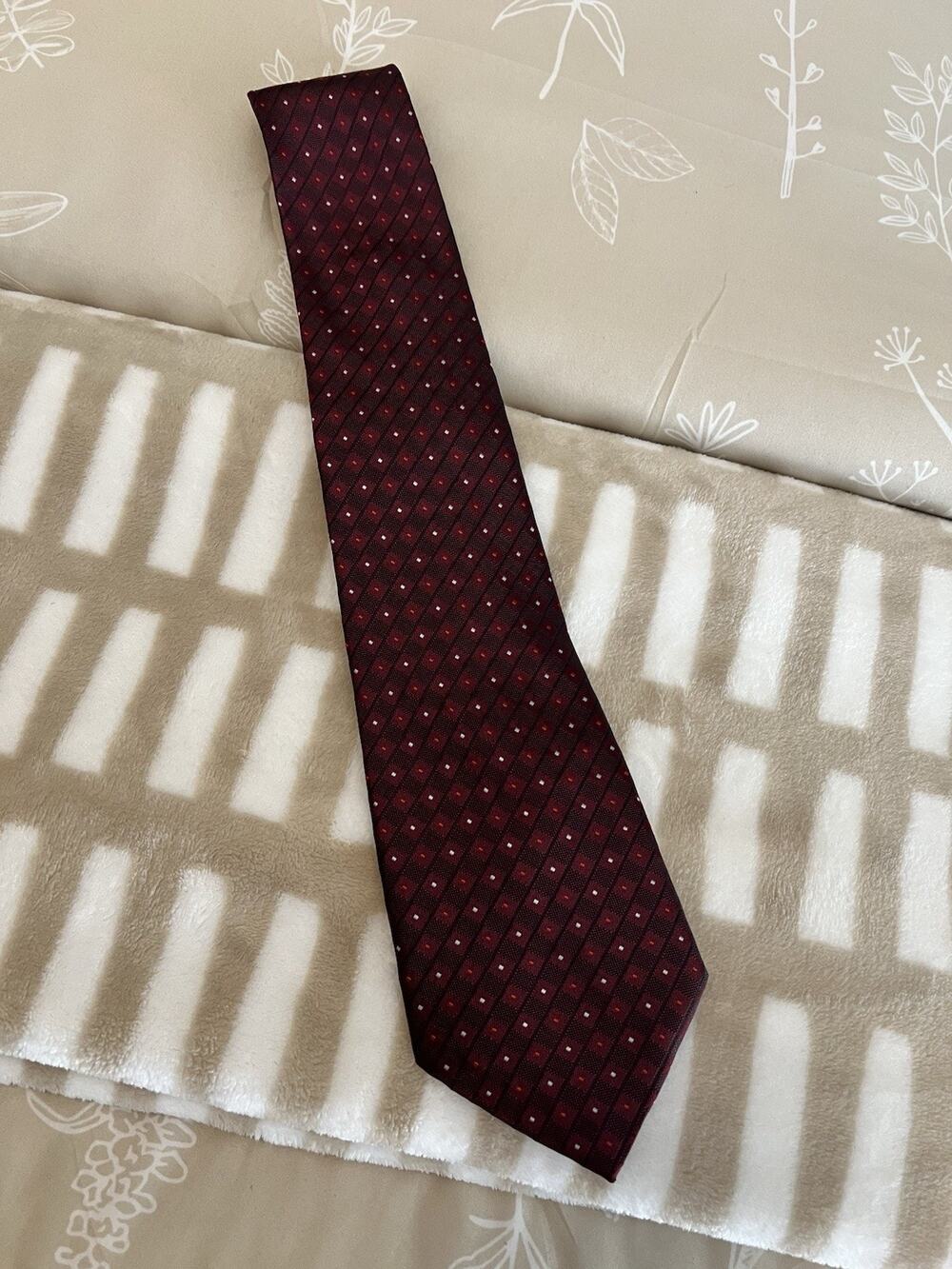 Giorgio Armani Red Dot Pattern 100% Silk Neck Tie Made in Italy